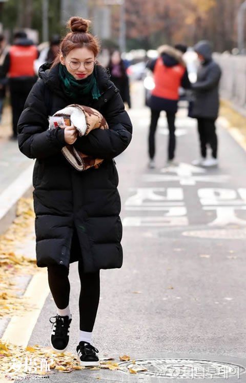 这样穿搭长版羽绒服，让你美成仙！